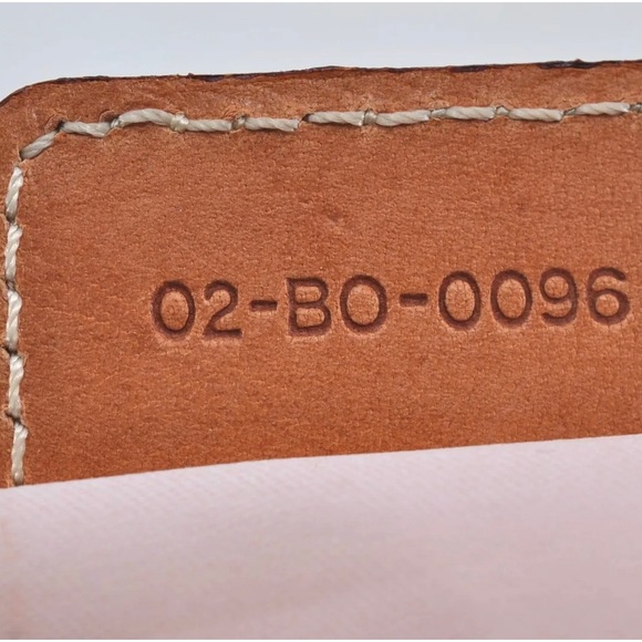 Authentic Christian Dior Trotter
Romantique Hand Bag PVC Leather
Beige H1483 - Picture 8 of 10